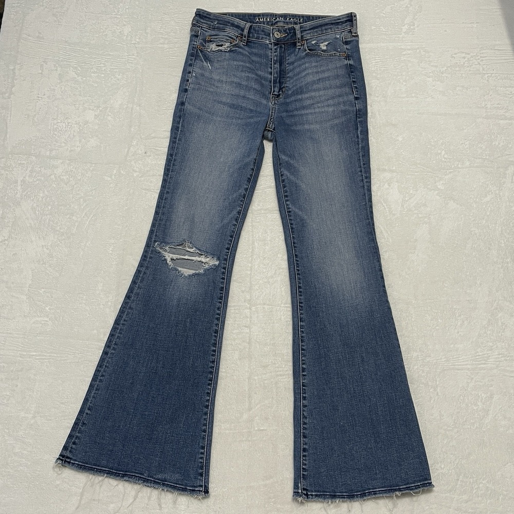 American Eagle Super Hi Rise Flare Women's 6 Medium Wash High Waist Distressed